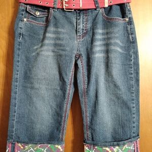 Piper and blue embroidery capris